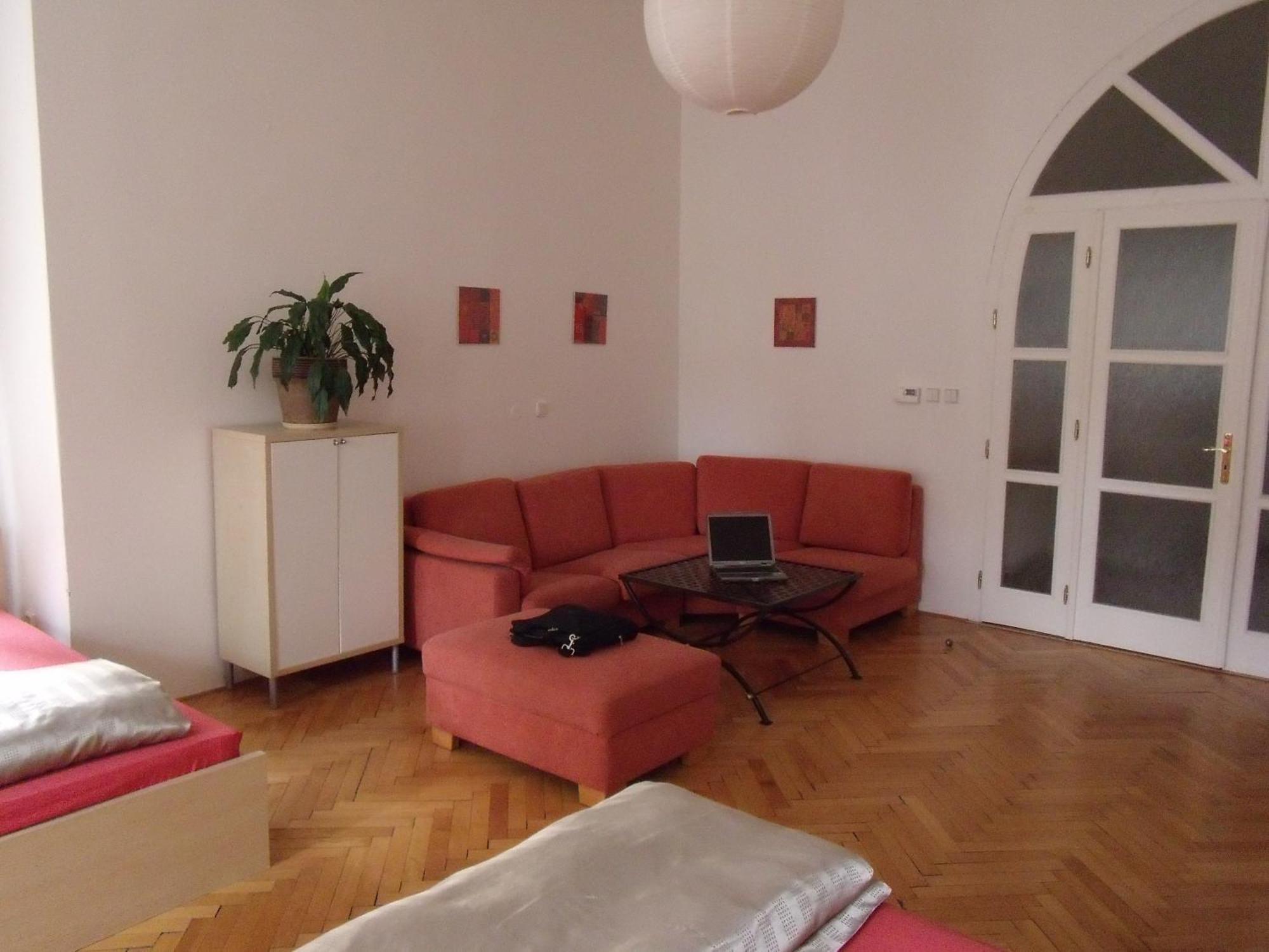 Apartments Tynska 7 Прага Екстериор снимка