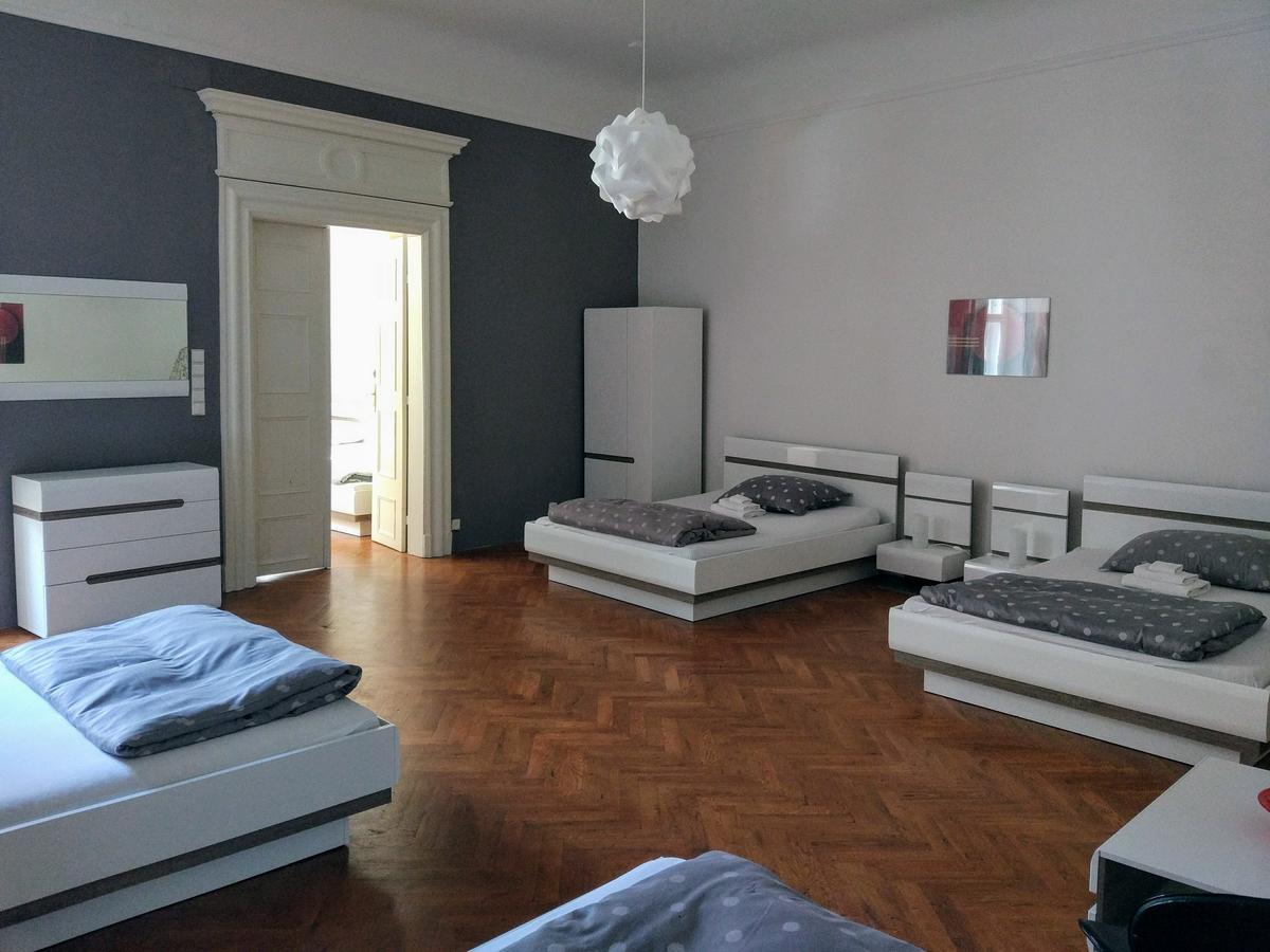 Apartments Tynska 7 Прага Екстериор снимка