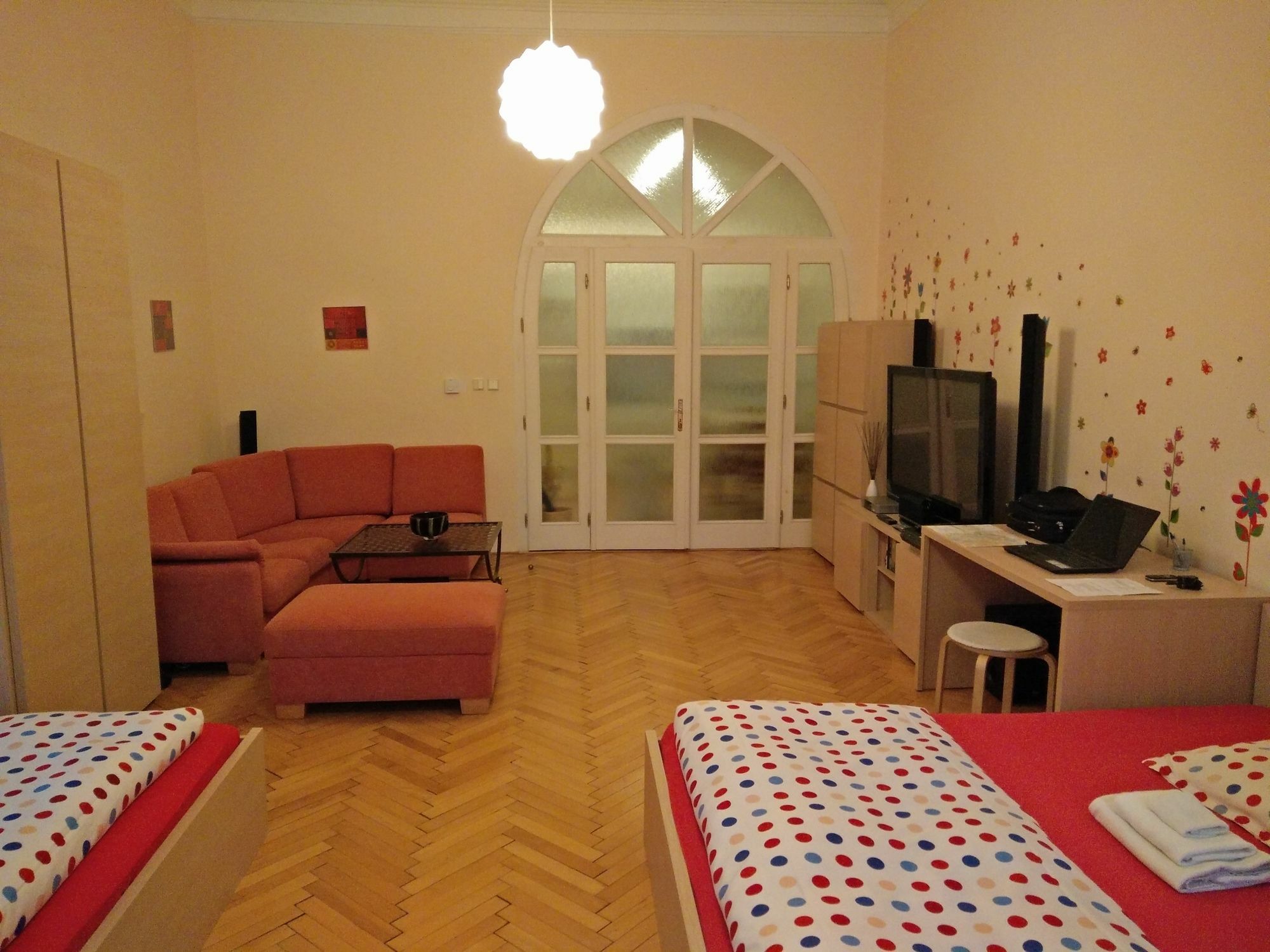 Apartments Tynska 7 Прага Екстериор снимка